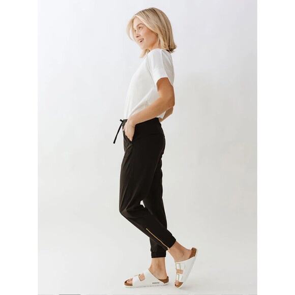 Albion Fit Jetsetter Joggers XXL Black EUC Zipper Ankles Women Pull On - Picture 7 of 10